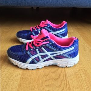 ASICS - kids size, brand new condition